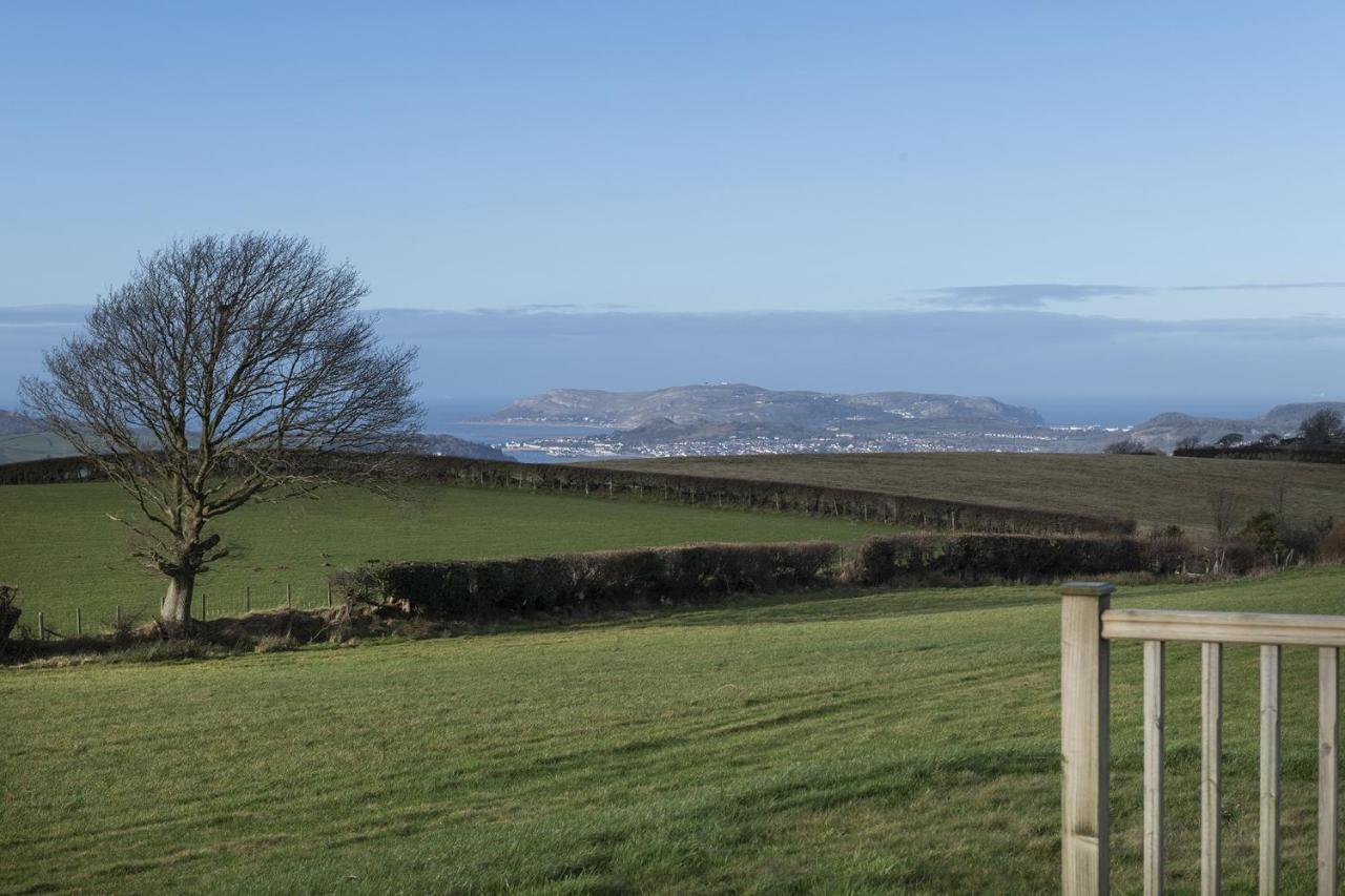 Waenfechan Glamping With Hot Tubs Colwyn Bay Exterior foto